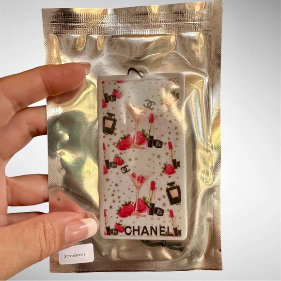 NIB Fashion CHANEL Air Freshener; Scent: Strawberry - Picture 1 of 2